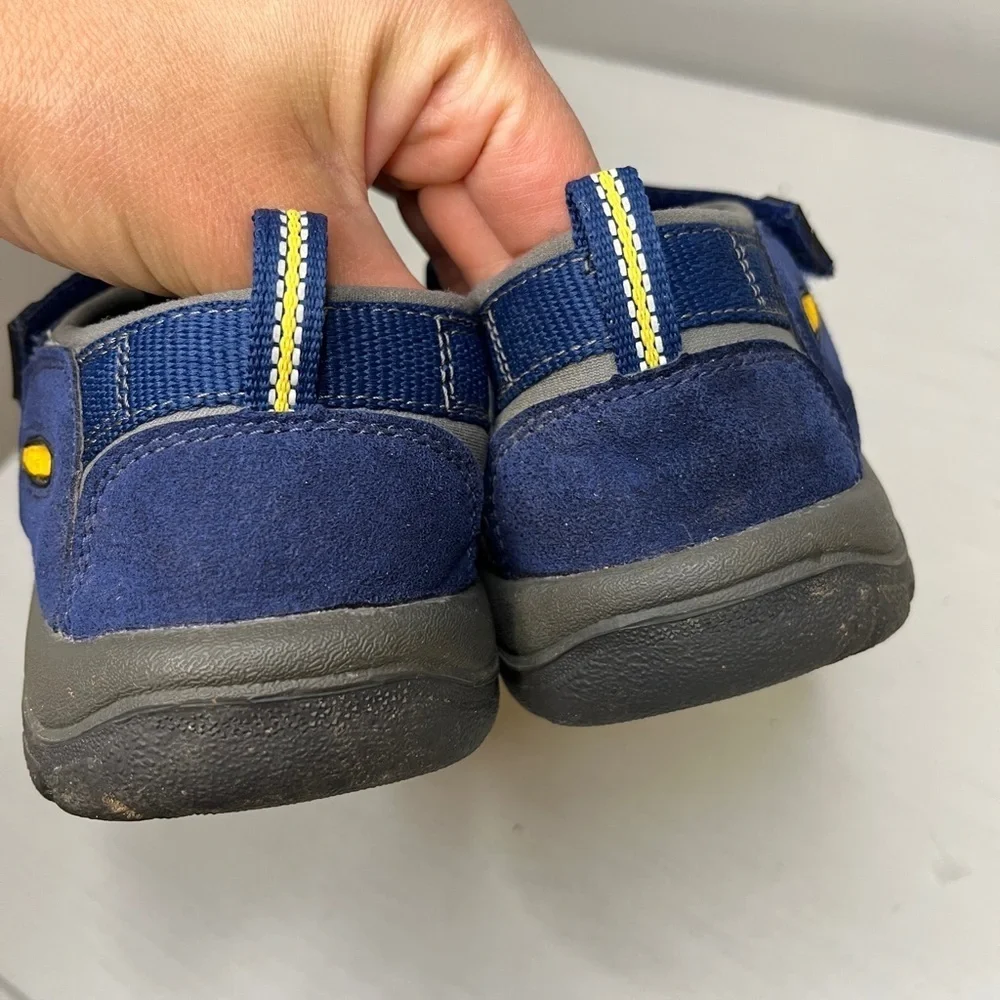 Keen Unisex Newport H2 Closed Toe Water Sandal Black Blue Sz 6